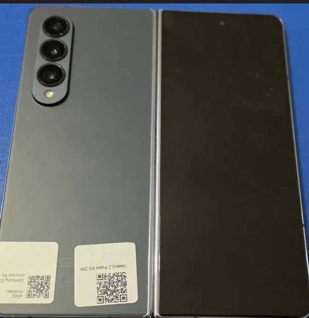 Samsung Galaxy Z Fold 4 (SM-F936B/DS) | 256GB | 12GB RAM | Dual SIM | 5G | Gray Green
