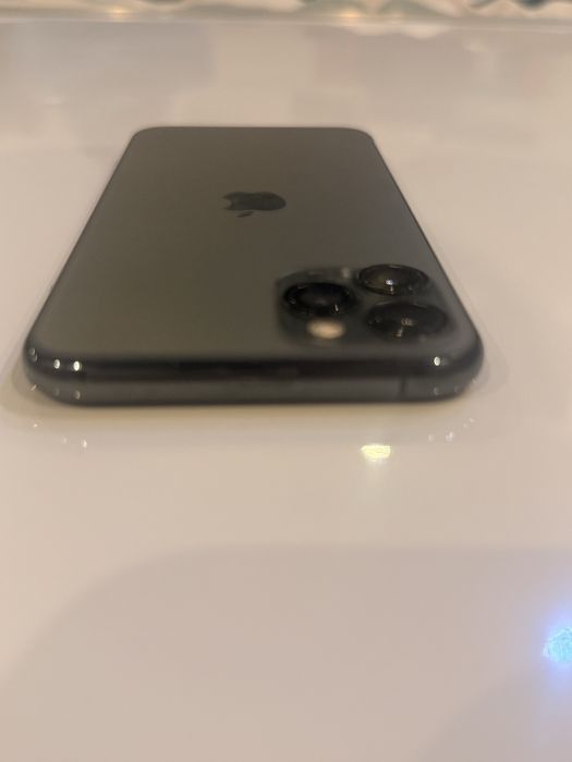 Iphone 11 pro 83% baterie