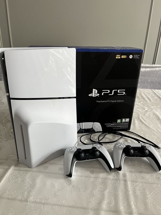 Продам Play Station 5 Slim