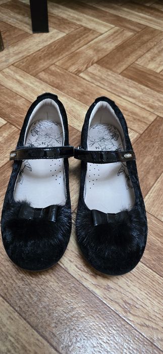 Нарядные туфли на девочку