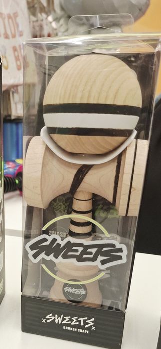 Kendama sweets si krom Suceava