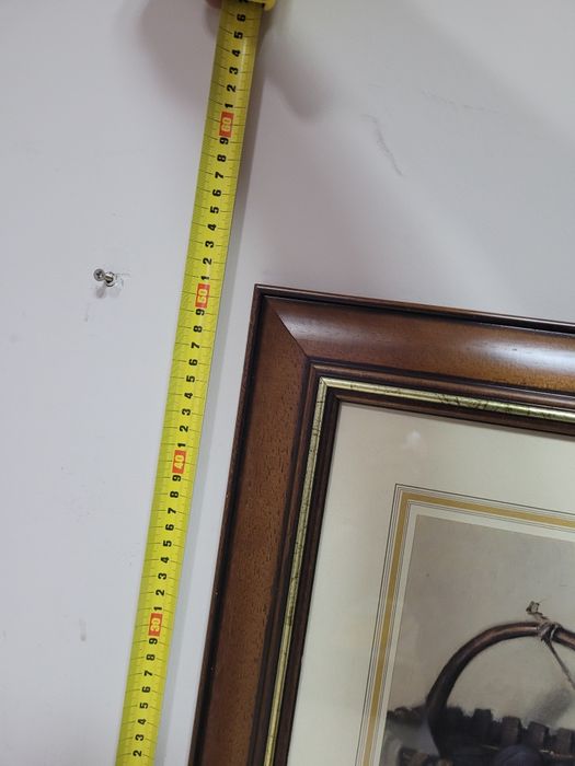 Картина в дървена рамка