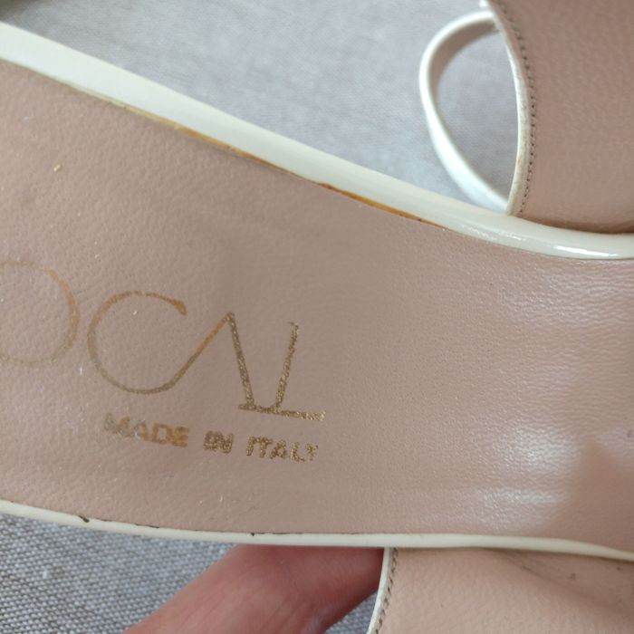 Продаю туфельки.