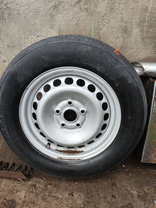 Диск с резиной на запаску 5.112 audi