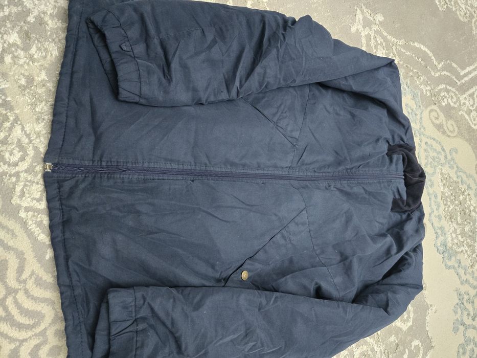 Куртки продам продам