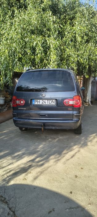 Vând Volkswagen Sharan