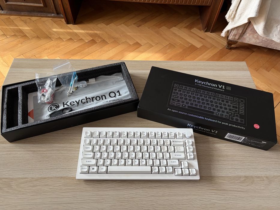 Tastatura mecanica Keychron V1 Max alba, Banana switch lubrifiate