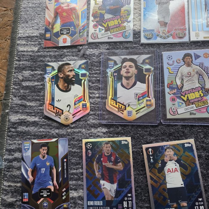 Футболни карти match attax fifa365