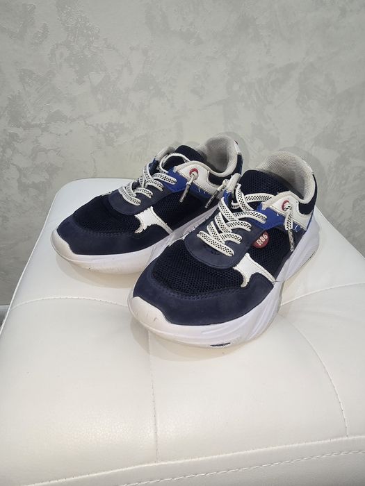 Кроссовки 32р и сандали 30р