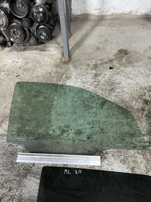 Стекла Mersedes benz ML 163