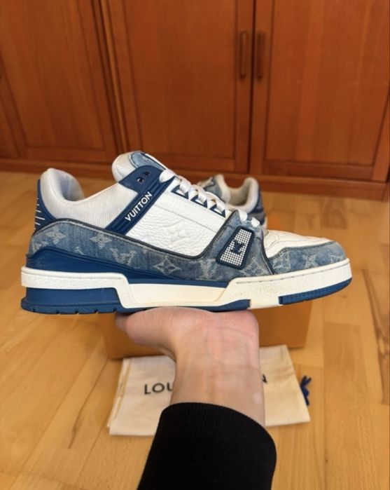 Adidasi Louis Vuitton