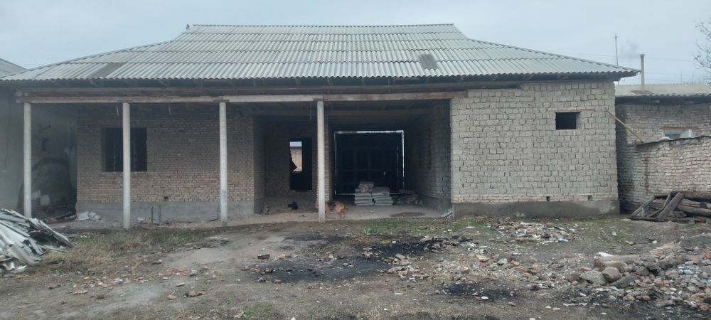 Уй 12 сотихли сотилади