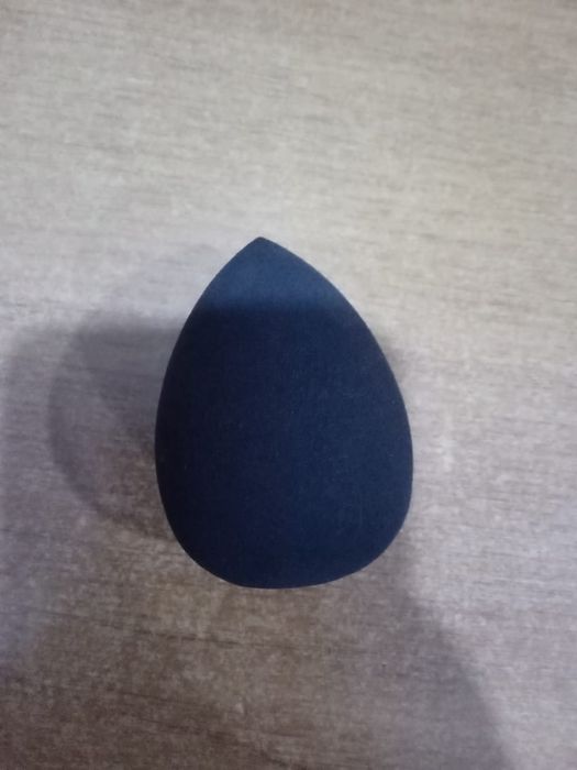 Продаю черный спонжик