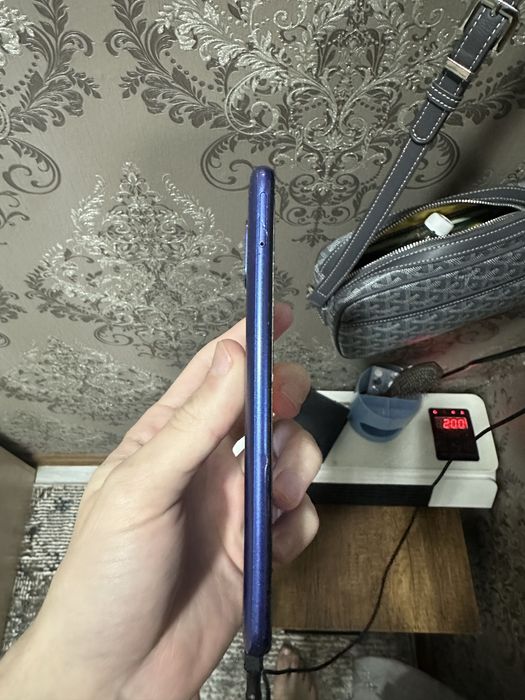 Продается самсунг a3