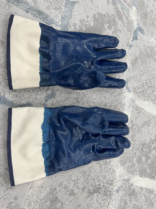 Перчатки резиновые