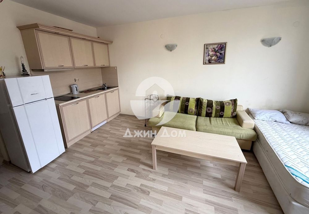 Продава се Двустаен апартамент в к.к. Слънчев бряг - 62 кв.м за 1128 €/кв.м - Снимка #2