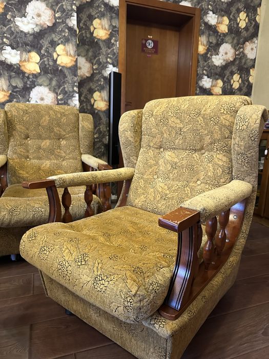 Холова гарнитура – класически стил, много запазена – 250€