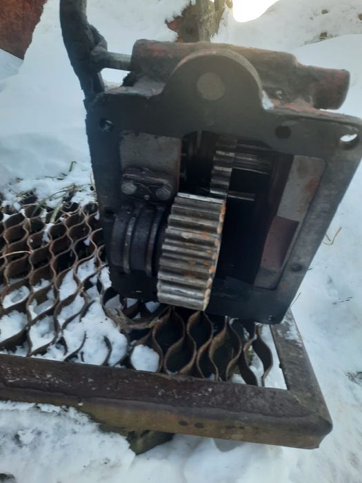 Vând punte  față UTB 651 4x4