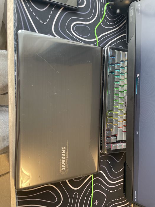Ноутбук Samsung