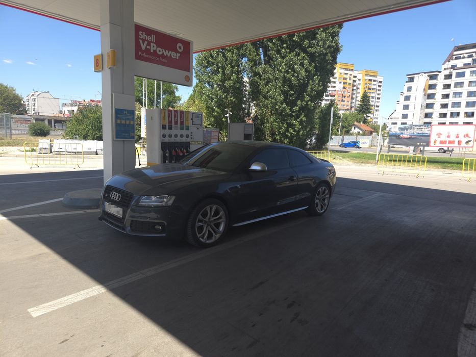 Audi S5 V8 ръчка