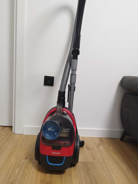 Прахосмукачка Филипс / Philips