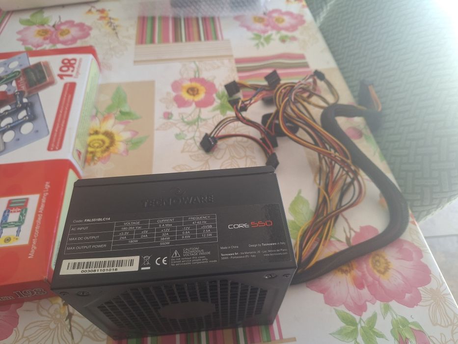 Vând sursă technoware de 550w DOAR IN IAȘI