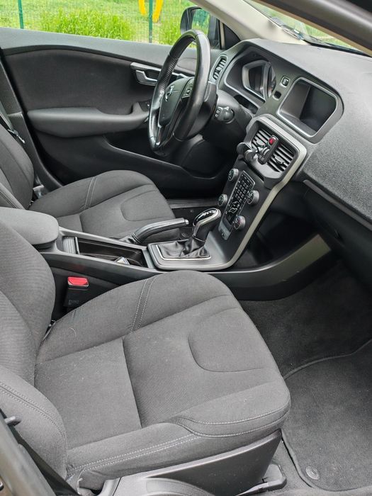2017г Volvo V40 Автоматик 120кс