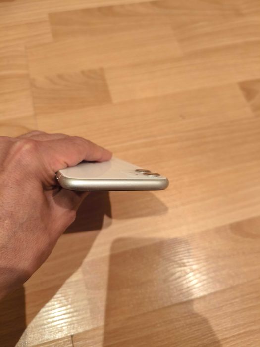 Iphone 11 в отличном состоянии
