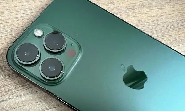 Продам iPhone 13 Pro Max