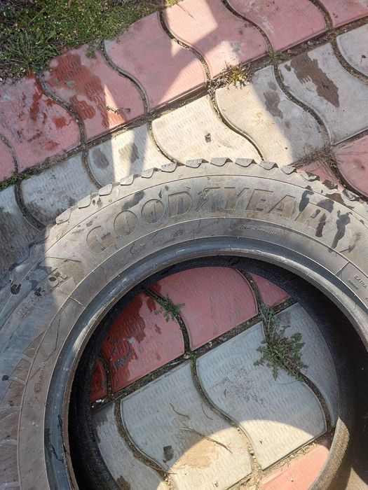 Продам шины зимние