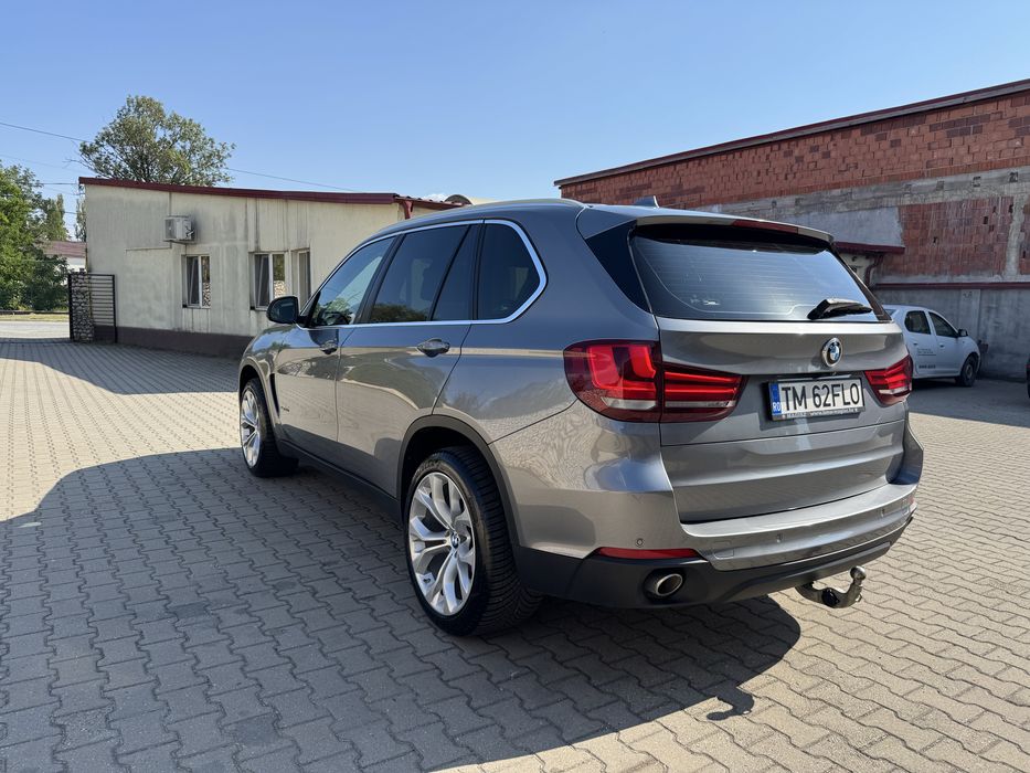 Bmw x5 motor 3000 an 2015 stare impecabila 4x4