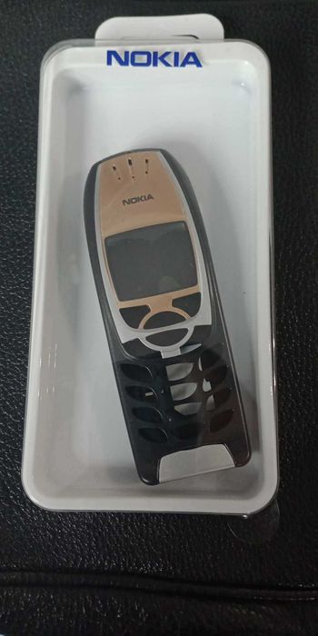 Vand carcasa completa si originla pt Nokia 6310 si 6310i !!