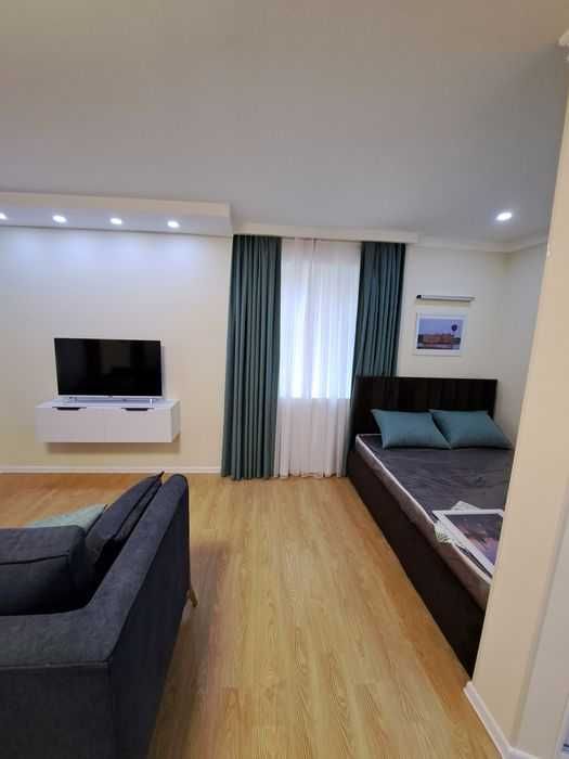 Срочно сдаётся 1 ком/1/5 на Мирзо Улугбекском Ор-р Максим Горький