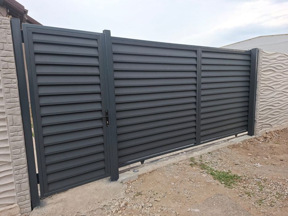 Gard tip jaluzea/tablă