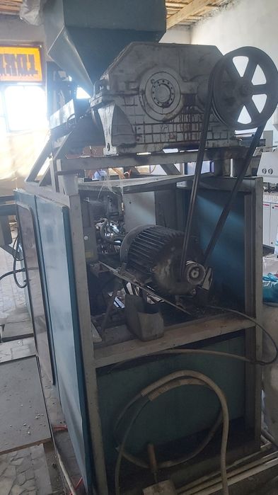 Видувной станок HDPE сотилади 2дона бор 2л,3л