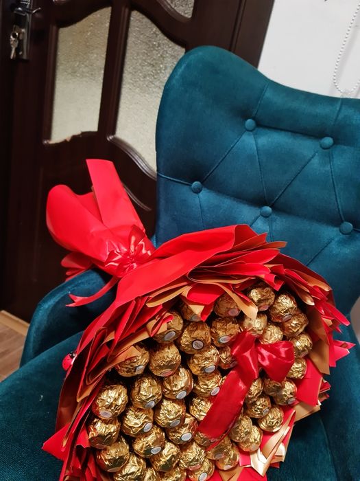 Aranjamente  cu florii din sapun si creogenate