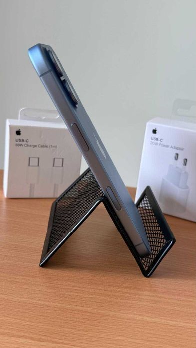 De vanzare iPhone 17 Mist Blue ca nou- 12 luni garantie