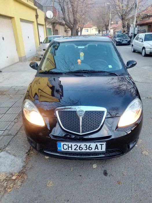 Ланчия Ипсилон автоматик