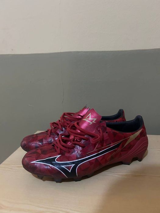 MIZUNO ALPHA II ELITE FG RUBY RED  Продавам футболни бутонки Mizuno Alpha Elite