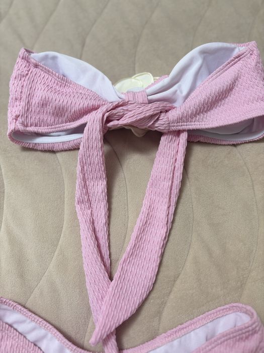 Чисто нов бански от две части.Размер S.