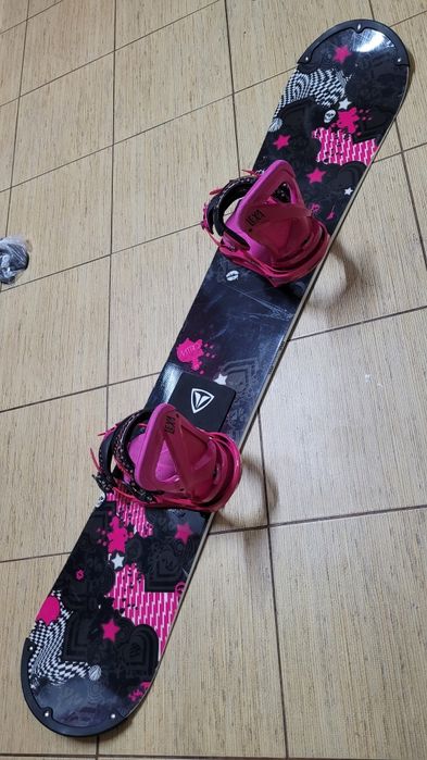 Placa snowboard NITRO 149 cu legături BURTON