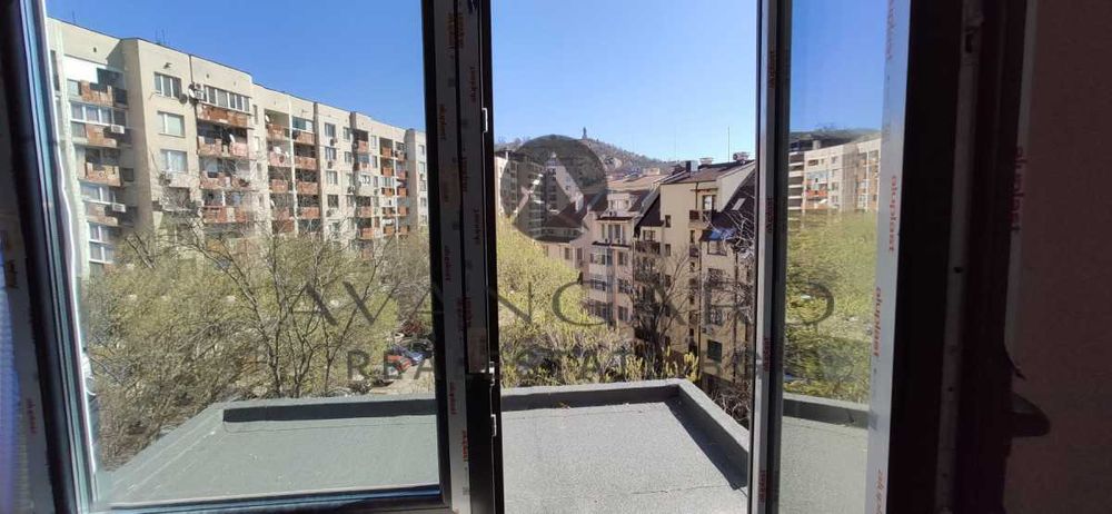 Продава се Тристаен апартамент в Пловдив, Център - 180 кв.м за 1350 €/кв.м - Снимка #8