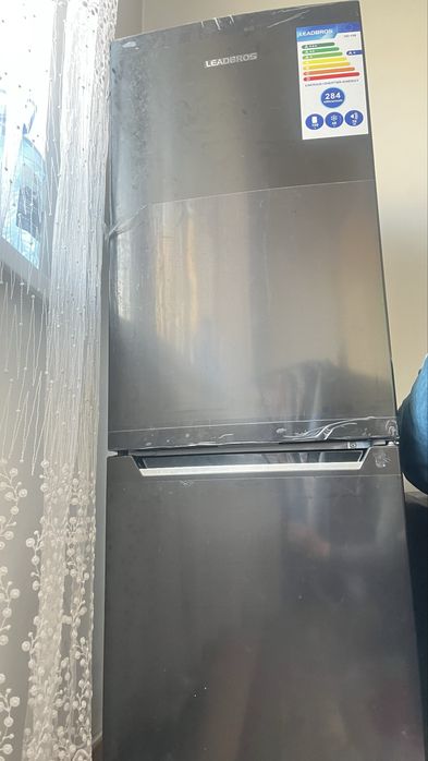 Холодильник Leadbros HD 159 черного цвета