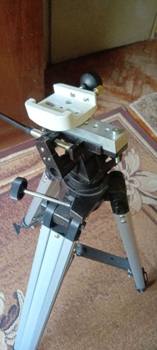 Статив, трипод, стойка, монтировка за фотоапарат, камера и телескоп