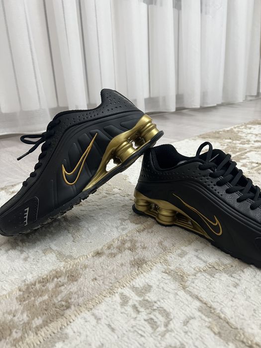 Кросовки найк новые