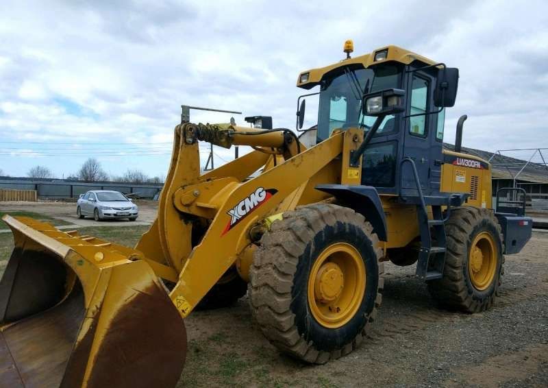 Услуги погрузчика (3тонны)