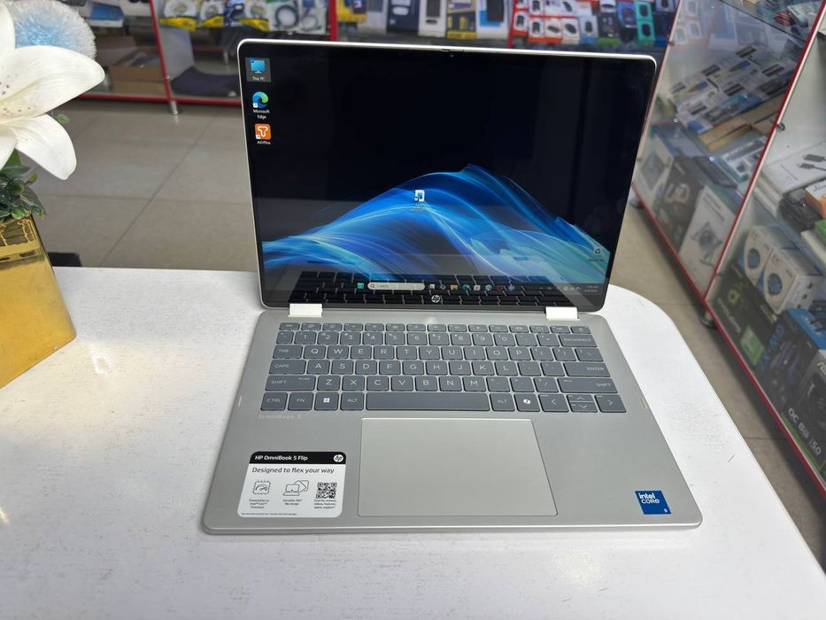 Hp omnibook X360 core i5-14 avlod DDR5 8/512SSD sensor IPS ekran ideal