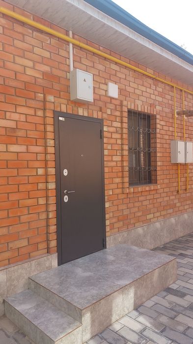 Сдаётся СВОЯ 1/1/1 студия-Таунхаус, Буз базар, школа "Дипломат"