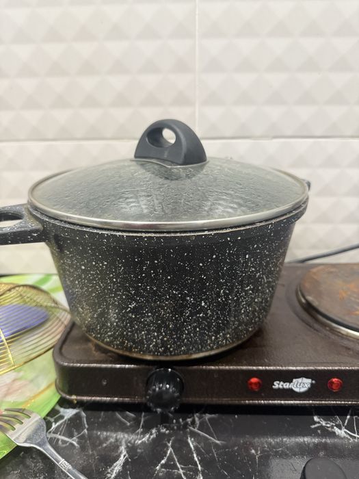 Чайник,казаны,подставка,соковыжим