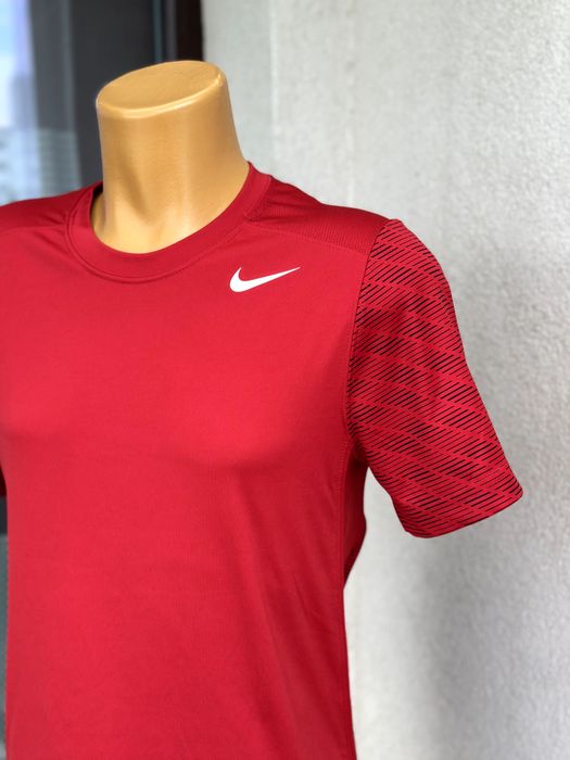 Мъжка тениска Nike Dri-FIT - размер S, Отлично състояние